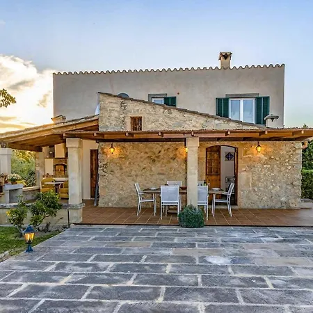 Villa Sleeps 6 Pool Air Con Wifi