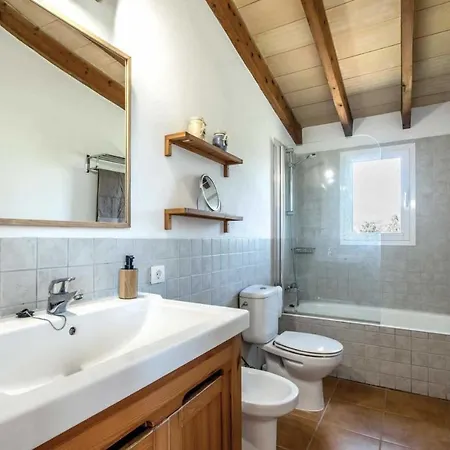 Sleeps 6 Pool Air Con Wifi * Pollença