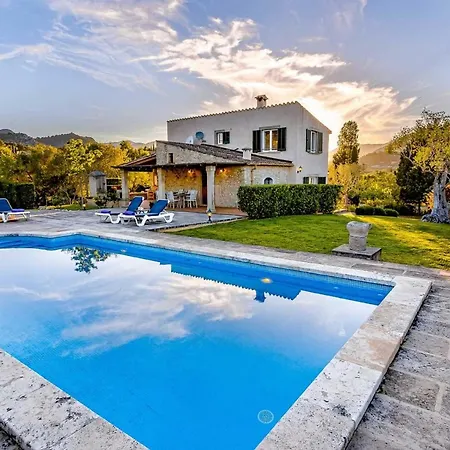 Villa Sleeps 6 Pool Air Con Wifi *