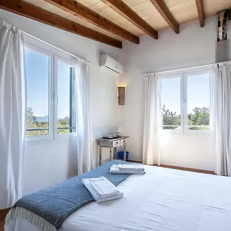Sleeps 6 Pool Air Con Wifi Pollença